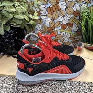 New Under Armour UFC Project Rock Women's Size 6.5 Running Workout Shoes Classic